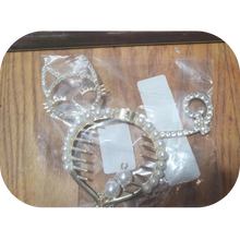 Load image into Gallery viewer, Cat Rhinestone Claw Clips, Faux Pearl Ponytail Buckle Hairpin