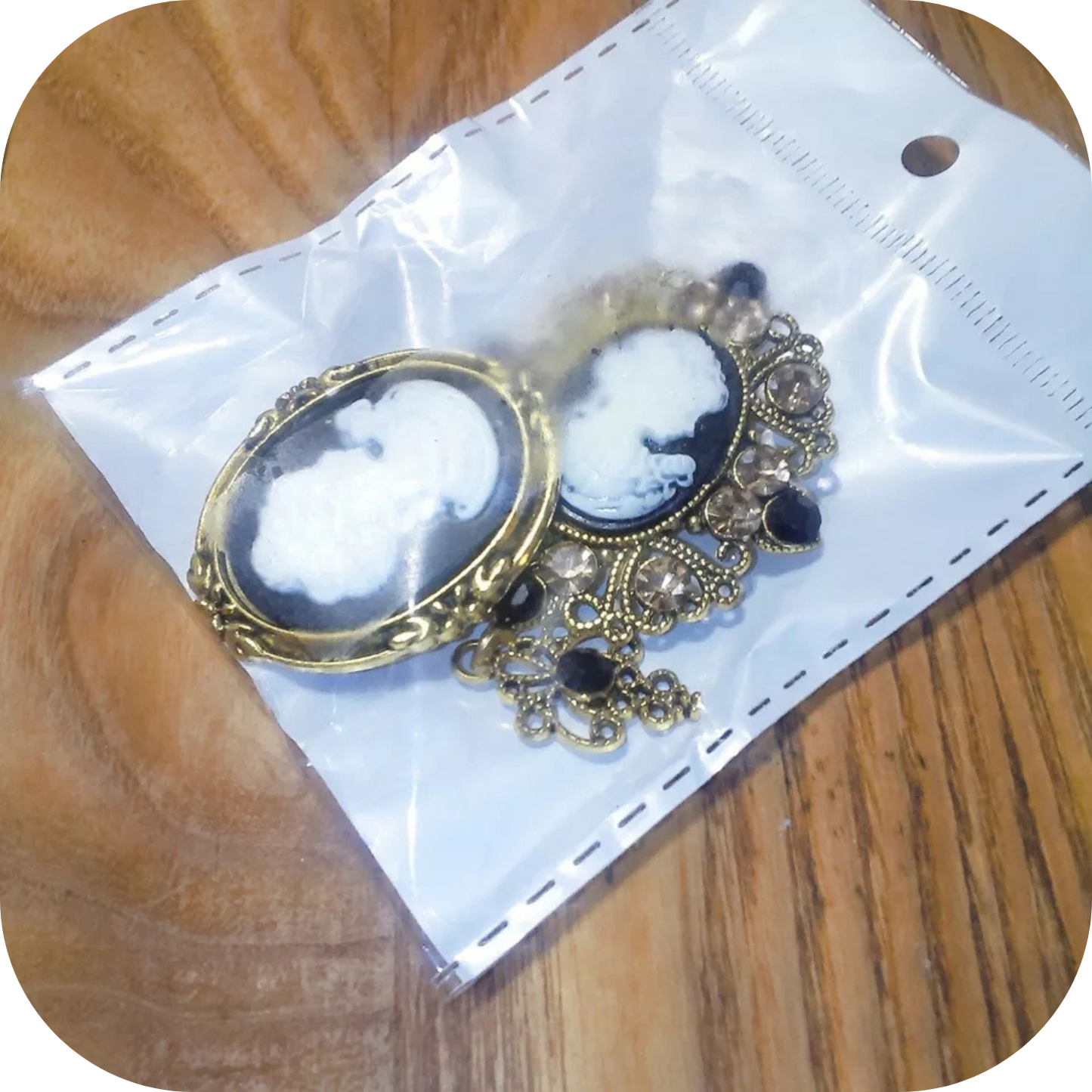 2pcs Court Style Beauty Head Cameo Brooch Pin Elegant Clothings Decoration Black