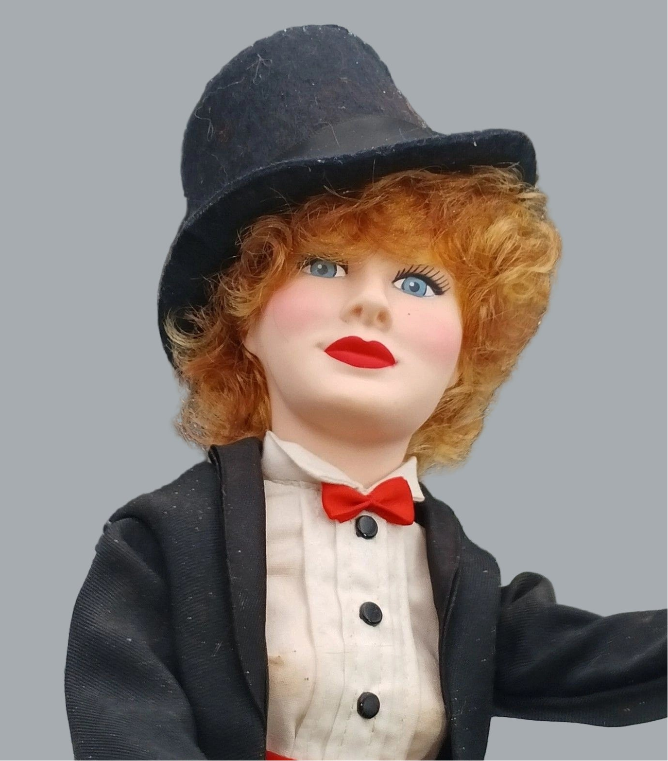 1985 Effanbee Lucille Ball Vinyl Doll – Magician Cabaret Outfit Top Hat 16"