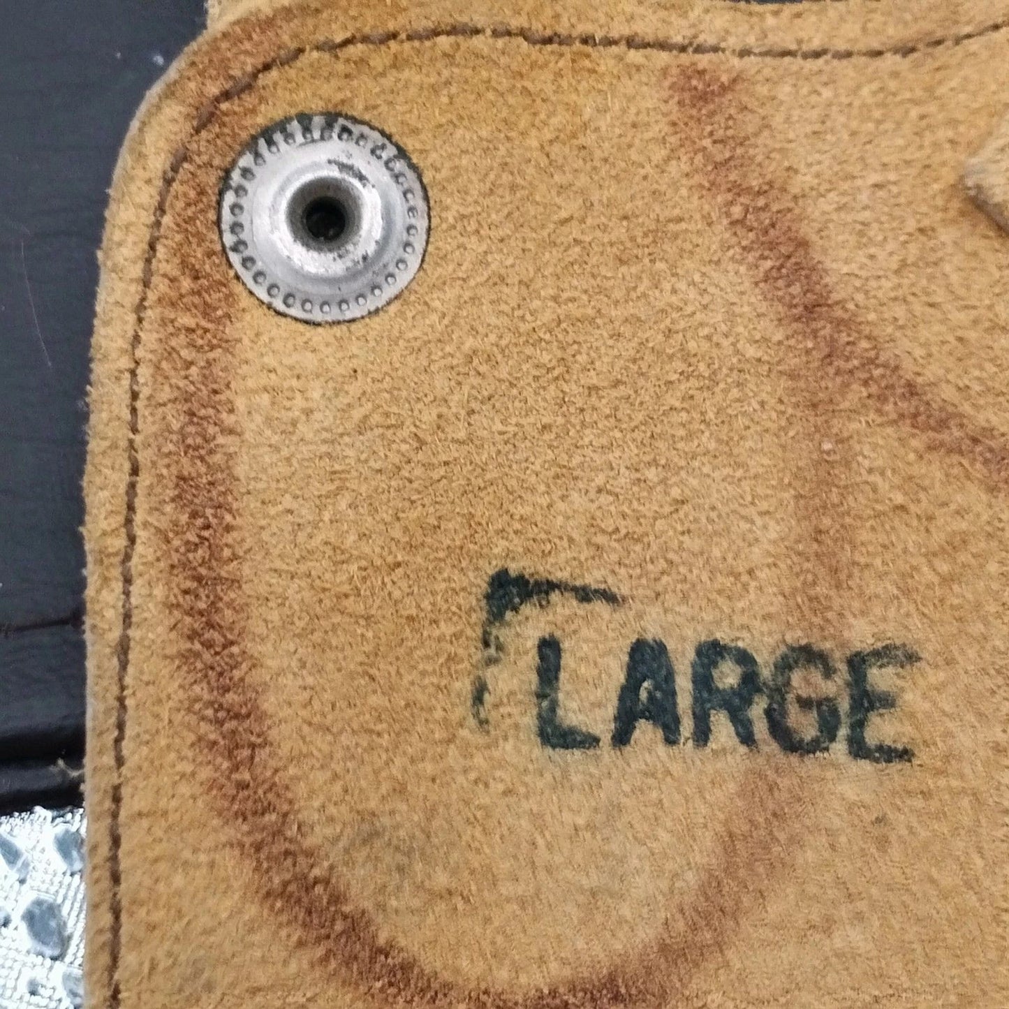 Vintage Brown 3-Finger Archery Glove & Leather Arm Guard Wrist Cuffs Set