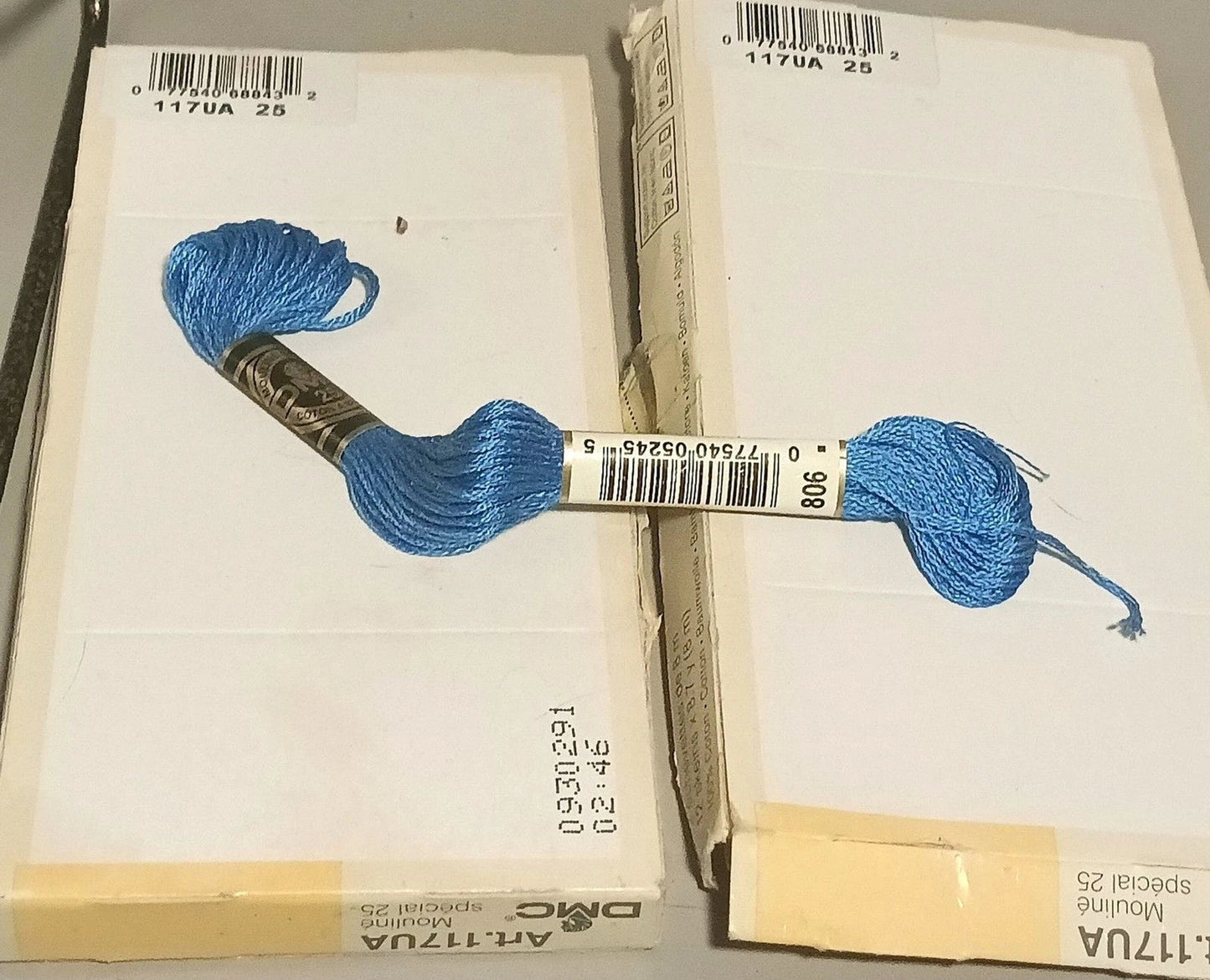 18 DMC Embroidery Floss Skeins Mouliné Spécial 25 Color 806 Blue Lot