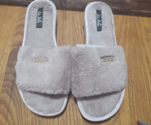 Load image into Gallery viewer, Faux Fur Slide Sandal Unisex Slippers House Shoes Indoor Outdoor Brown Size 11