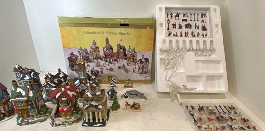 Grandeur Noel Collectible 41-piece Victorian Winter Village Set (Powers on) IOB