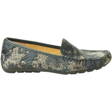 Load image into Gallery viewer, VANELi Albion Blue Kepri Hairy Calf/Navy Nappa 11 W (D) Moccasin
