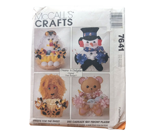 McCall's 7641 Gift Baskets Hen Snowman Lion Bear Dalmation Santa Mrs 1995 Uncut