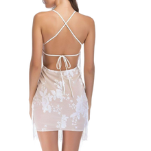 Load image into Gallery viewer, Flapper Dress 1920s Gatsby Tassel Sway Dance with 20s Accessories Medium White
