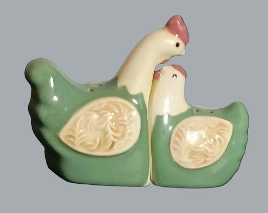 Vintage Snuggling Chicken Salt & Pepper Shakers Plastic Stoppers 3" tall x 4"