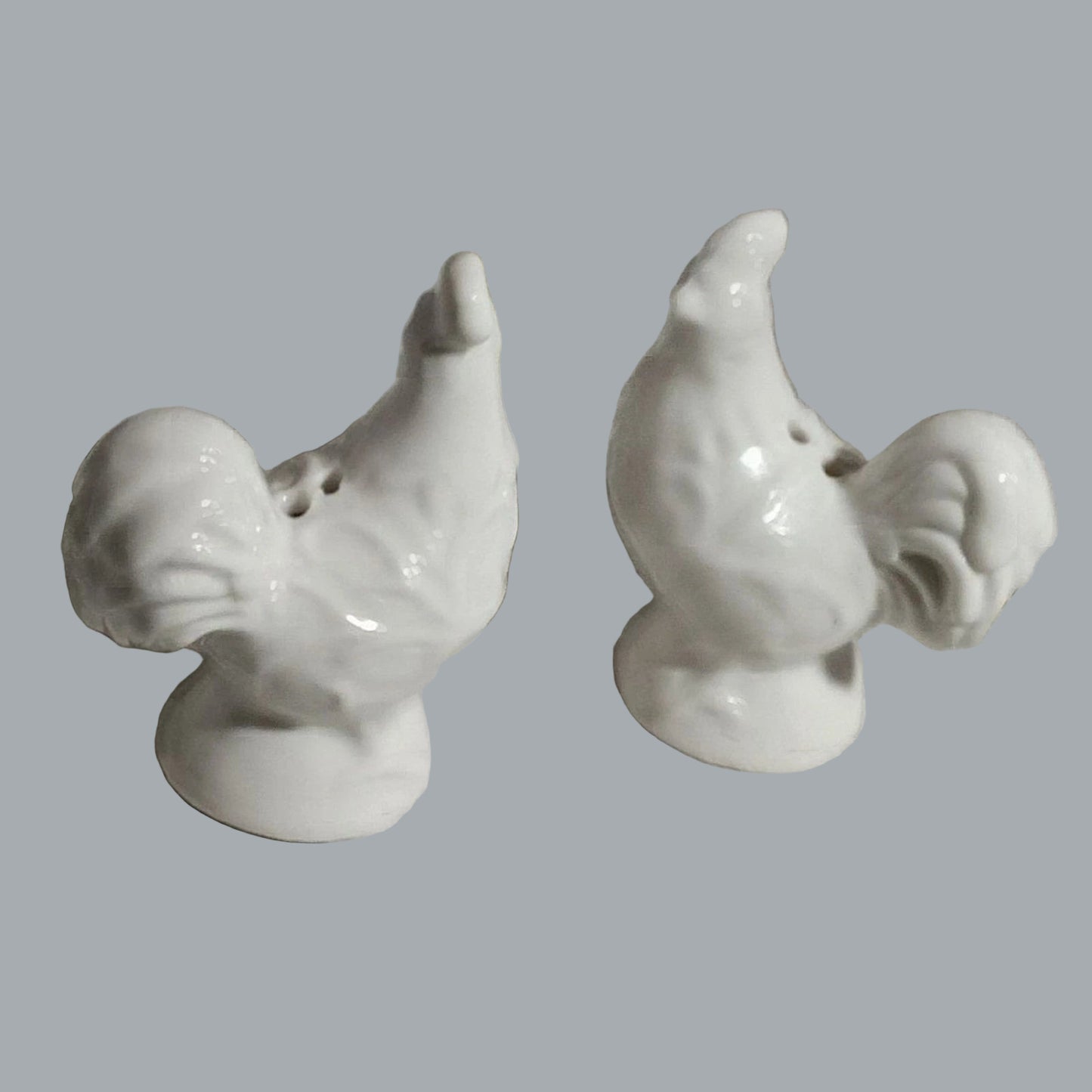 White Ceramic Rooster Salt Pepper Shakers Farmhouse Kitchen Decor Pair