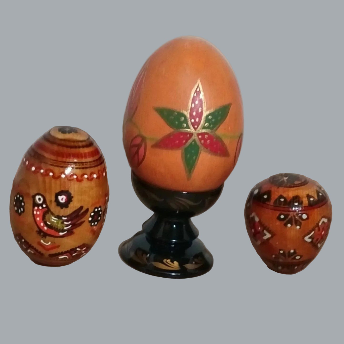 Handcrafted Ukraine Painted Wooden Egg Set w/ Stand 4pc 2.5-1.5in