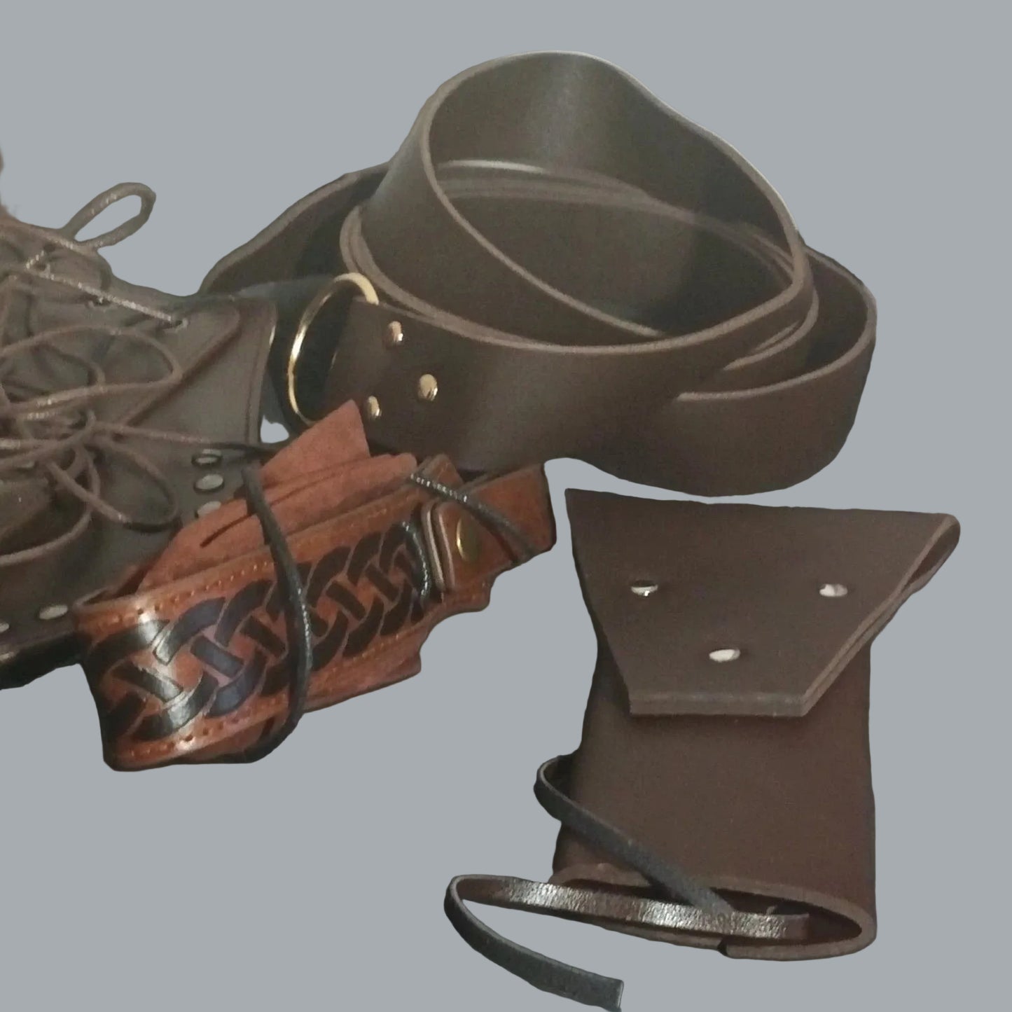 5pc Brown Faux Leather LARP Set Belt Pouch Scabbard + 2 Bracers NWT