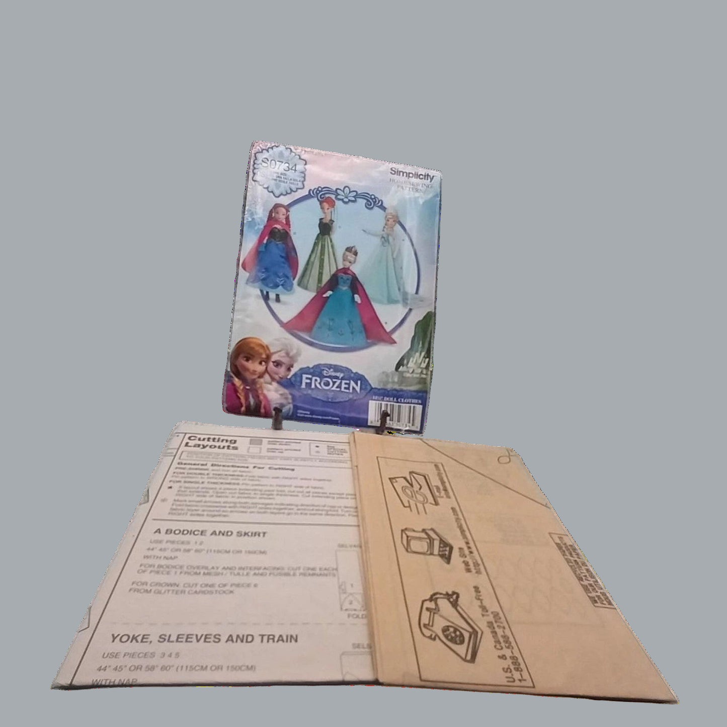 Simplicity S0734 Disney Frozen Doll Clothes Sewing Pattern Uncut OOP Anna Elsa