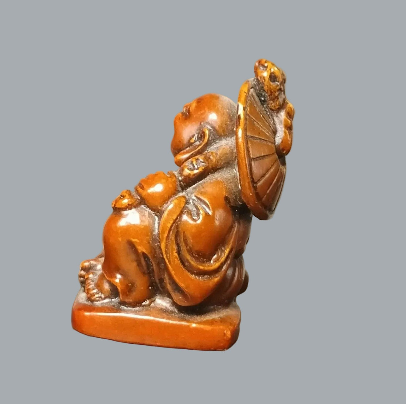 Set 4 Laughing Buddha Figurines Resin Feng Shui Budai Statues 2" Sm Chip on Hat