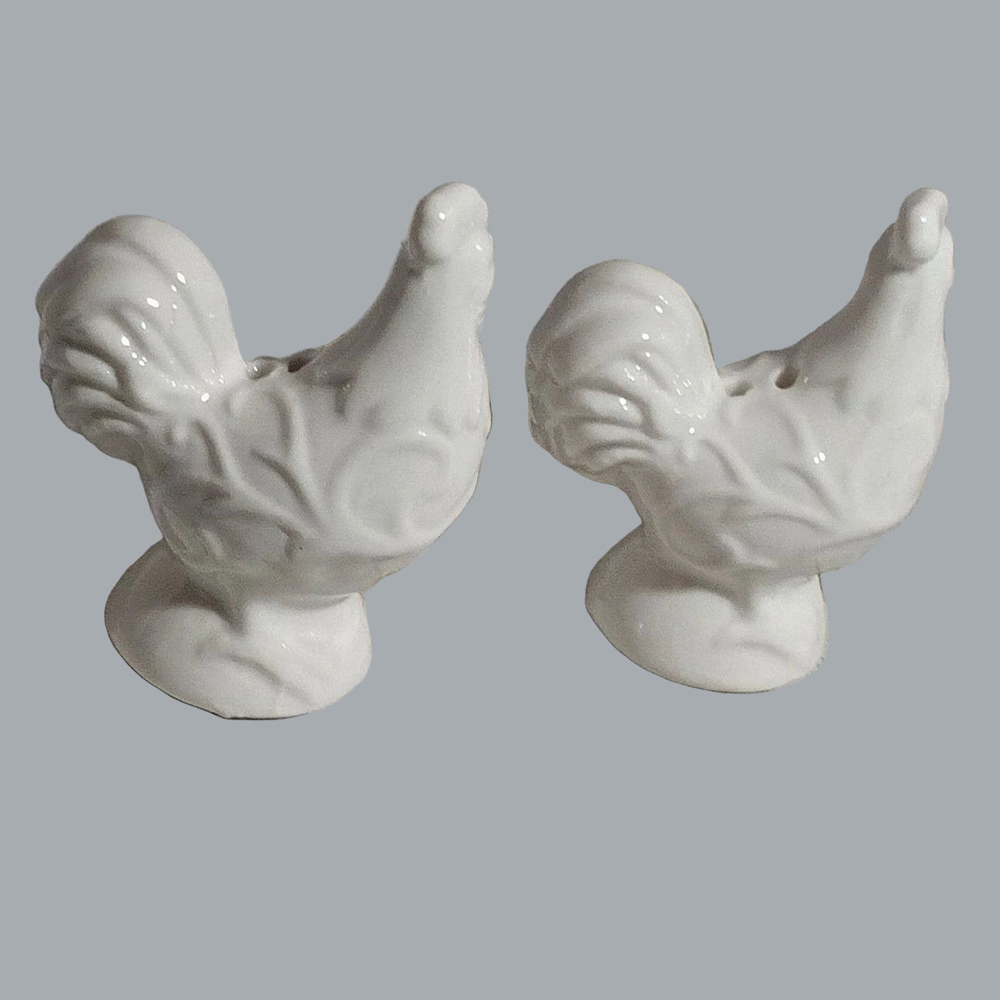 White Ceramic Rooster Salt Pepper Shakers Farmhouse Kitchen Decor Pair