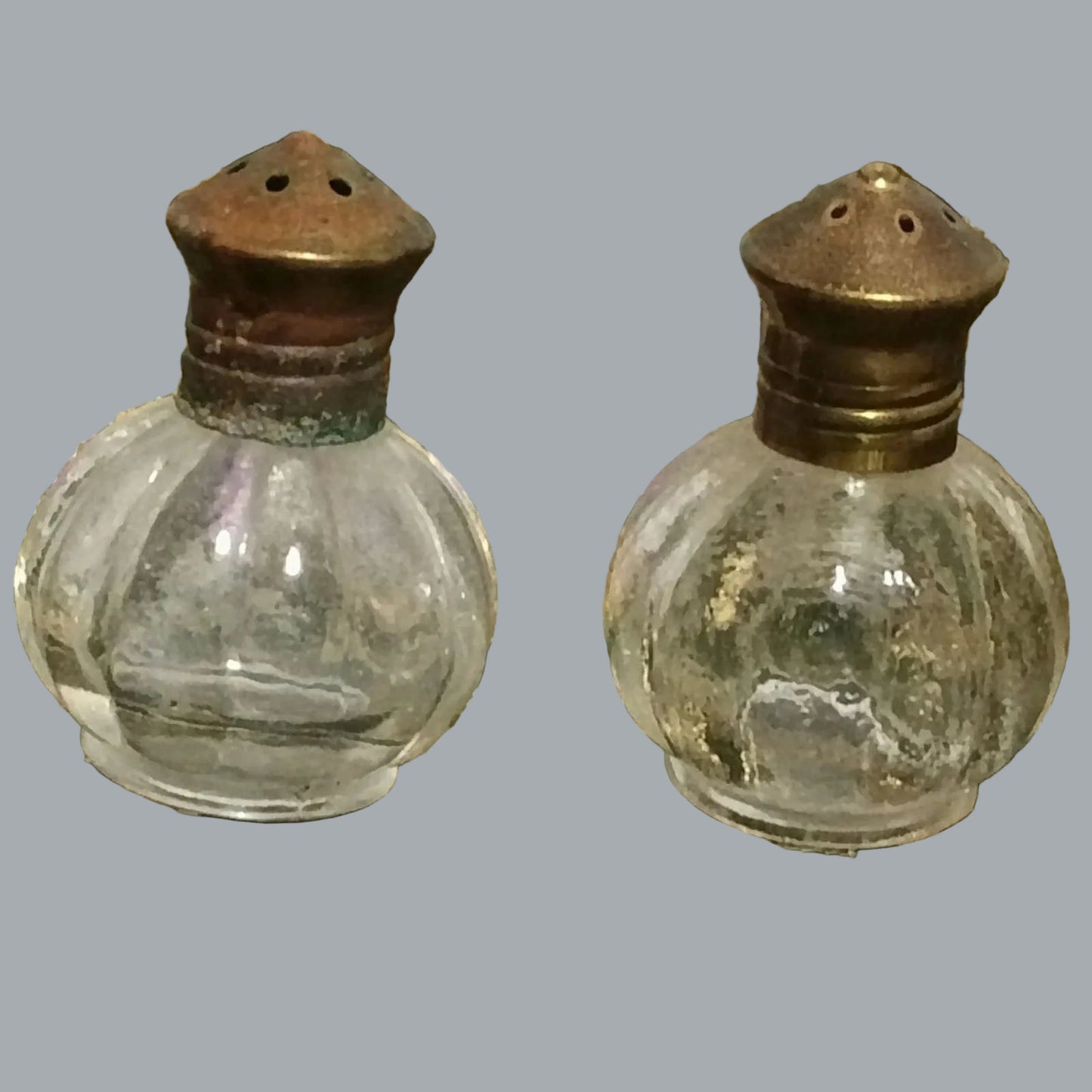 Vintage Mini Glass Salt Pepper Shakers Brass Tops Ribbed 1.5 x 1 in