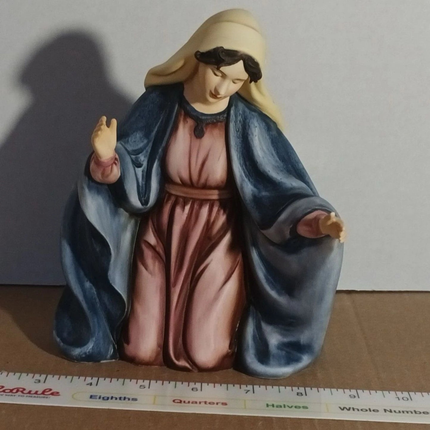 2002 Grandeur Noel Holy Family Nativity Mary Figurine Hand Painted 8.5" Kneeling