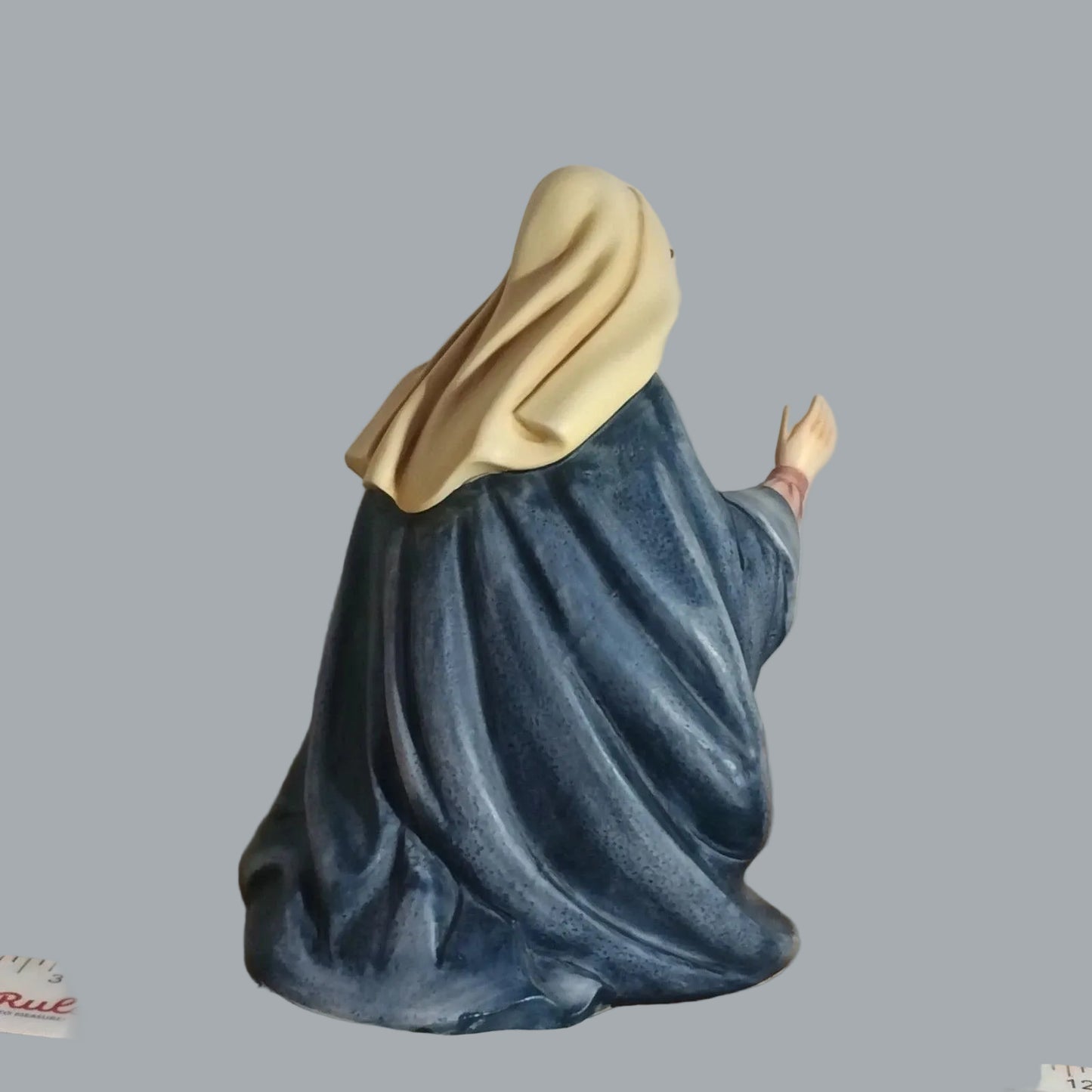 2002 Grandeur Noel Holy Family Nativity Mary Figurine Hand Painted 8.5" Kneeling