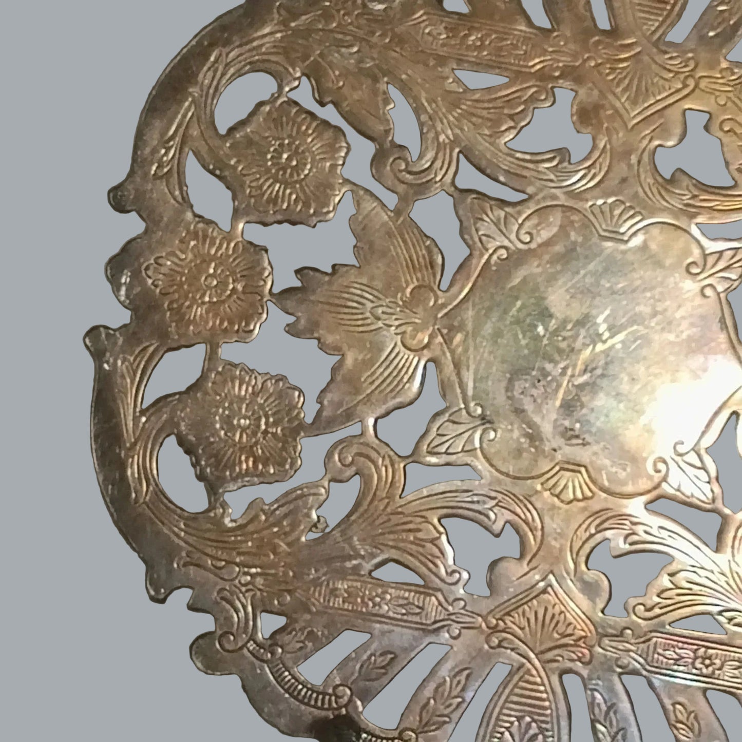 Wallace Silverplate 6.5" Trivet Hot Plate Ornate Pierced Floral Made USA