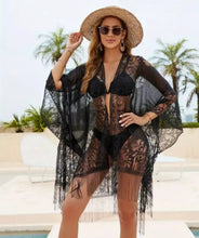 Load image into Gallery viewer, Plus Size Boho Cover Up Lace Batwing Sleeve Open Front Tassel BK Beach Cover Up
