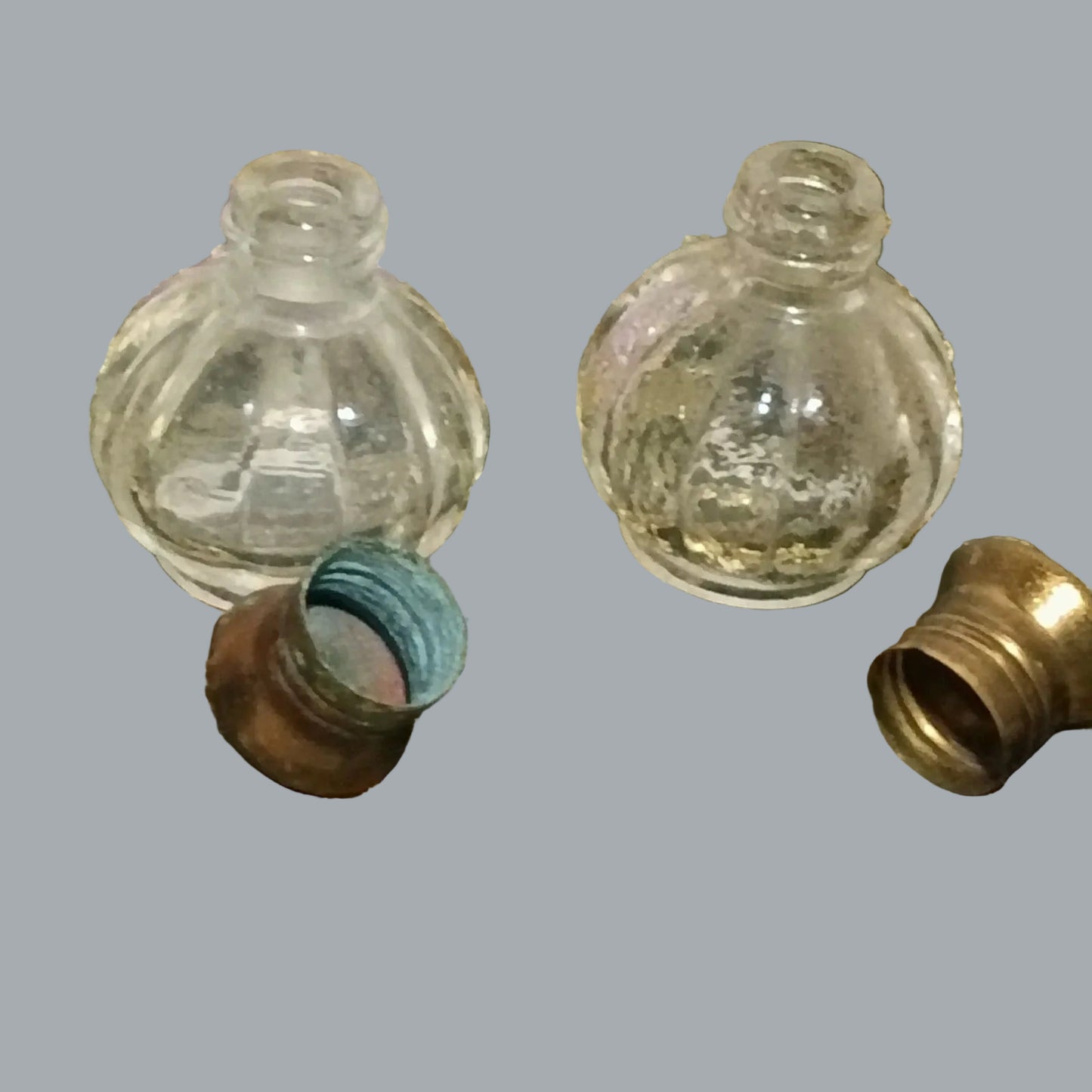 Vintage Mini Glass Salt Pepper Shakers Brass Tops Ribbed 1.5 x 1 in