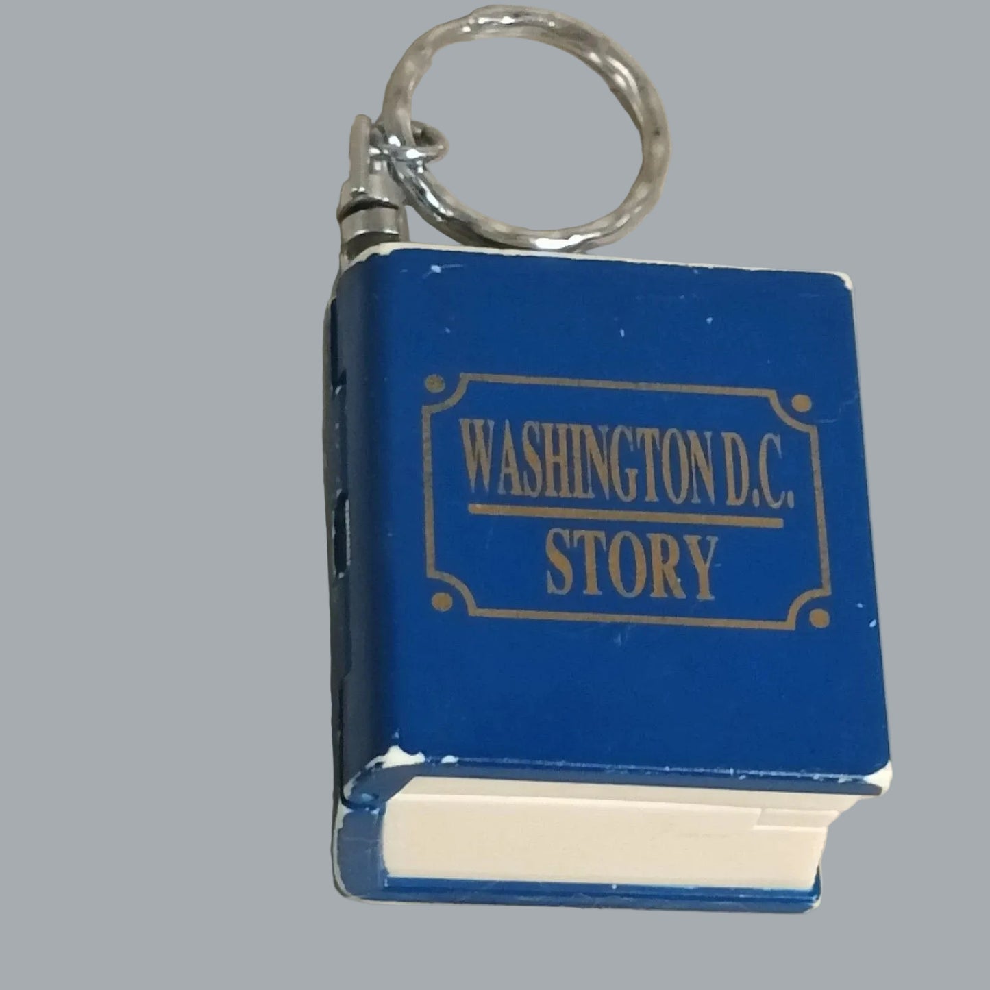Smithsonian Washington DC Story Pop Up Book Keychain 1995