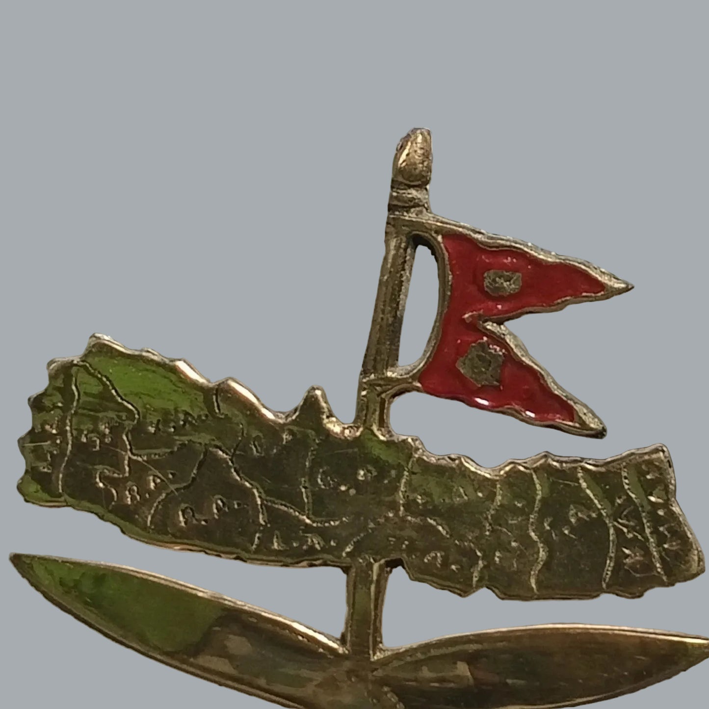 Vintage Brass Nepal Souvenir Map w/ Crossed Khukuri & Double Pennant Flag 6”