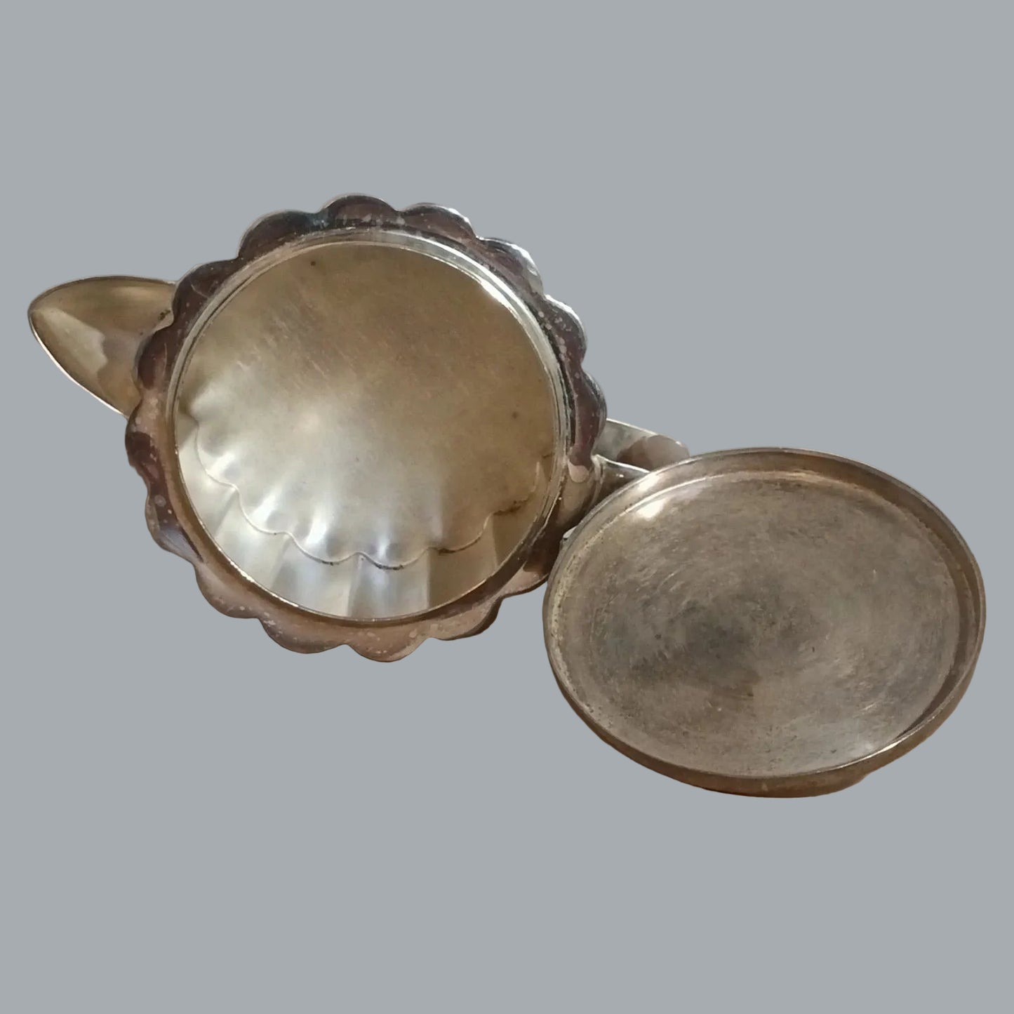 Modernist silverplate teapot wood handle Made in India 5in tall