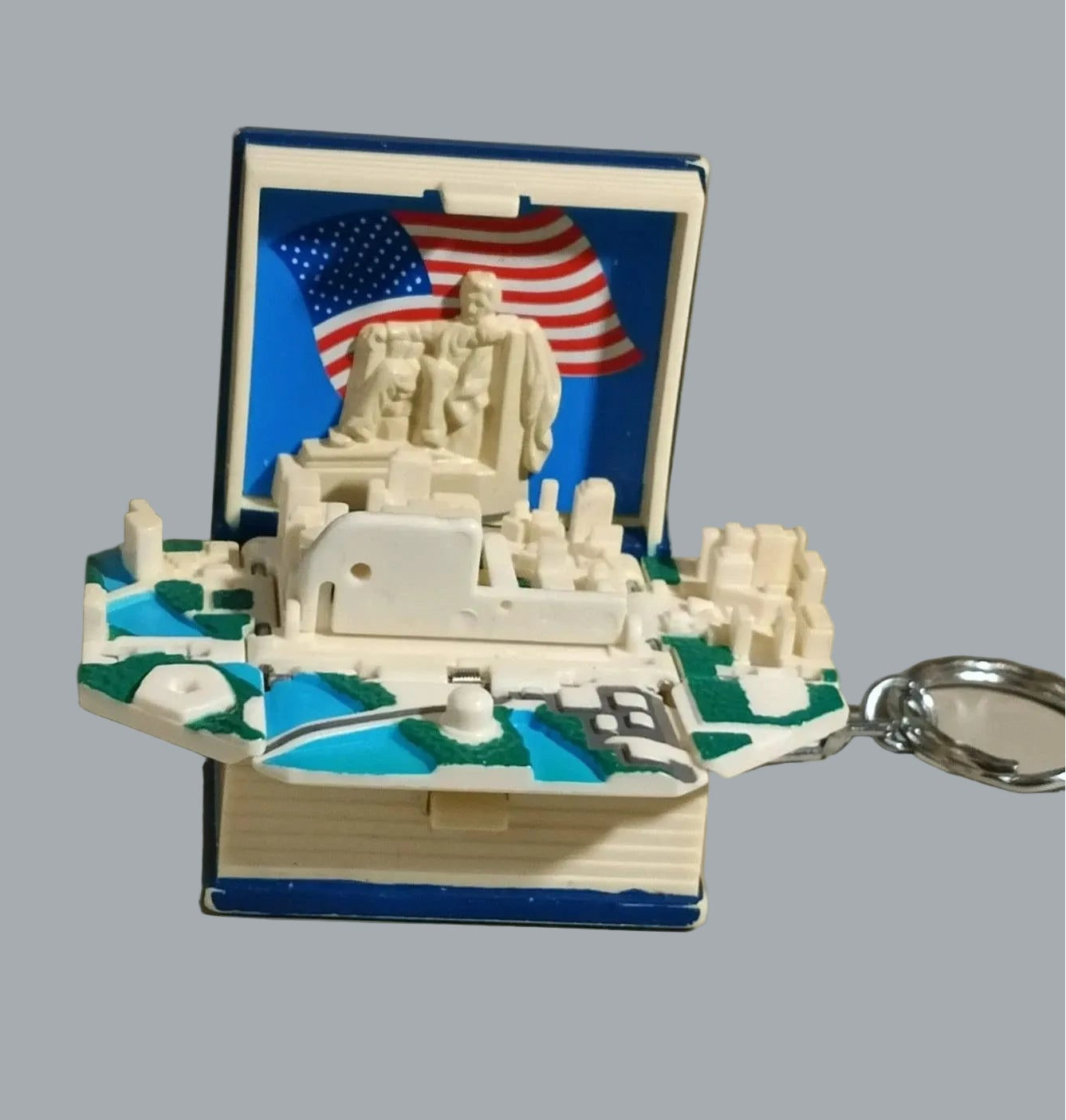 Smithsonian Washington DC Story Pop Up Book Keychain 1995