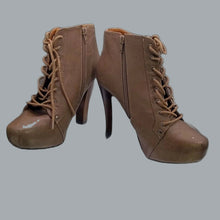 Load image into Gallery viewer, Charlotte Russe Taupe Lace-Up Platform Ankle Booties Side Zip Sz 10
