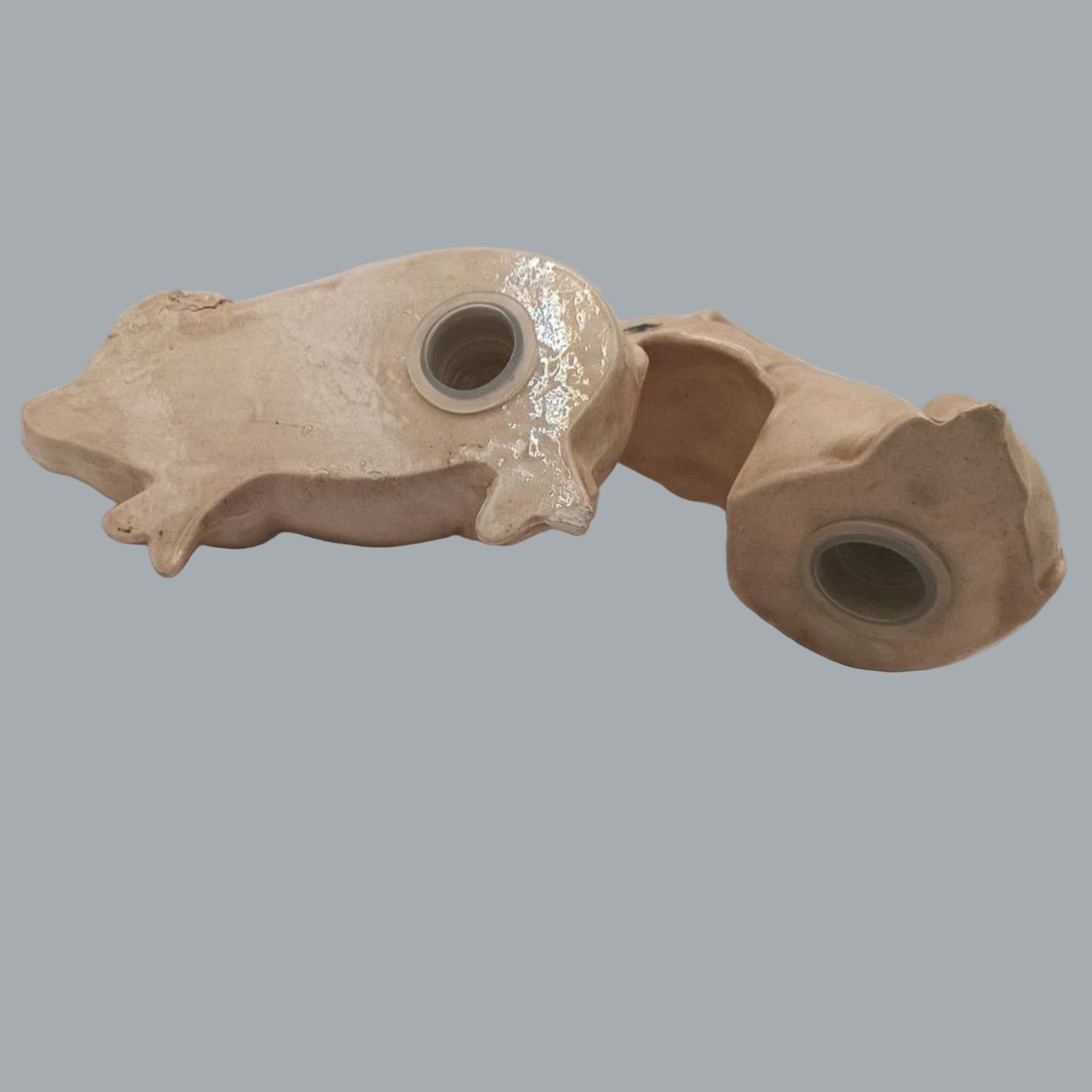 Rob Roy Cuddling Pigs Salt & Pepper Shakers Preowned Ceramic Chip On Rear Foot