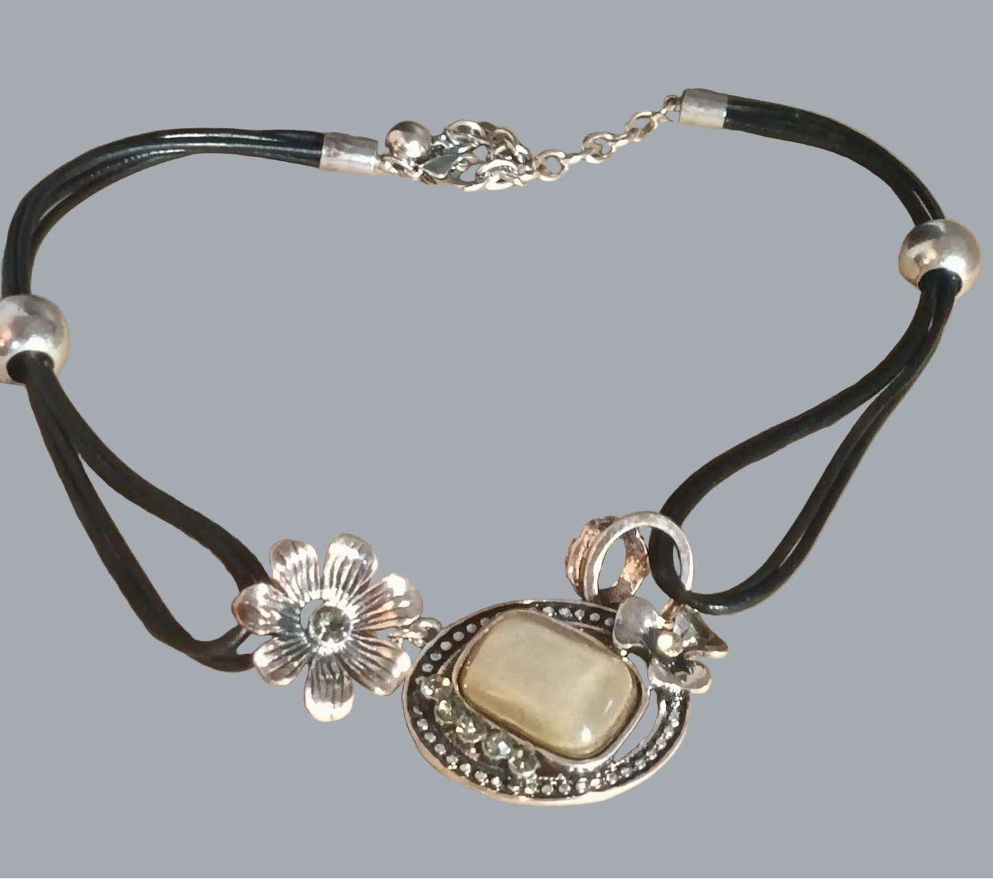 Silvertone Cat Eye Cabochon Floral Choker Necklace Black Cord 12” + Ext