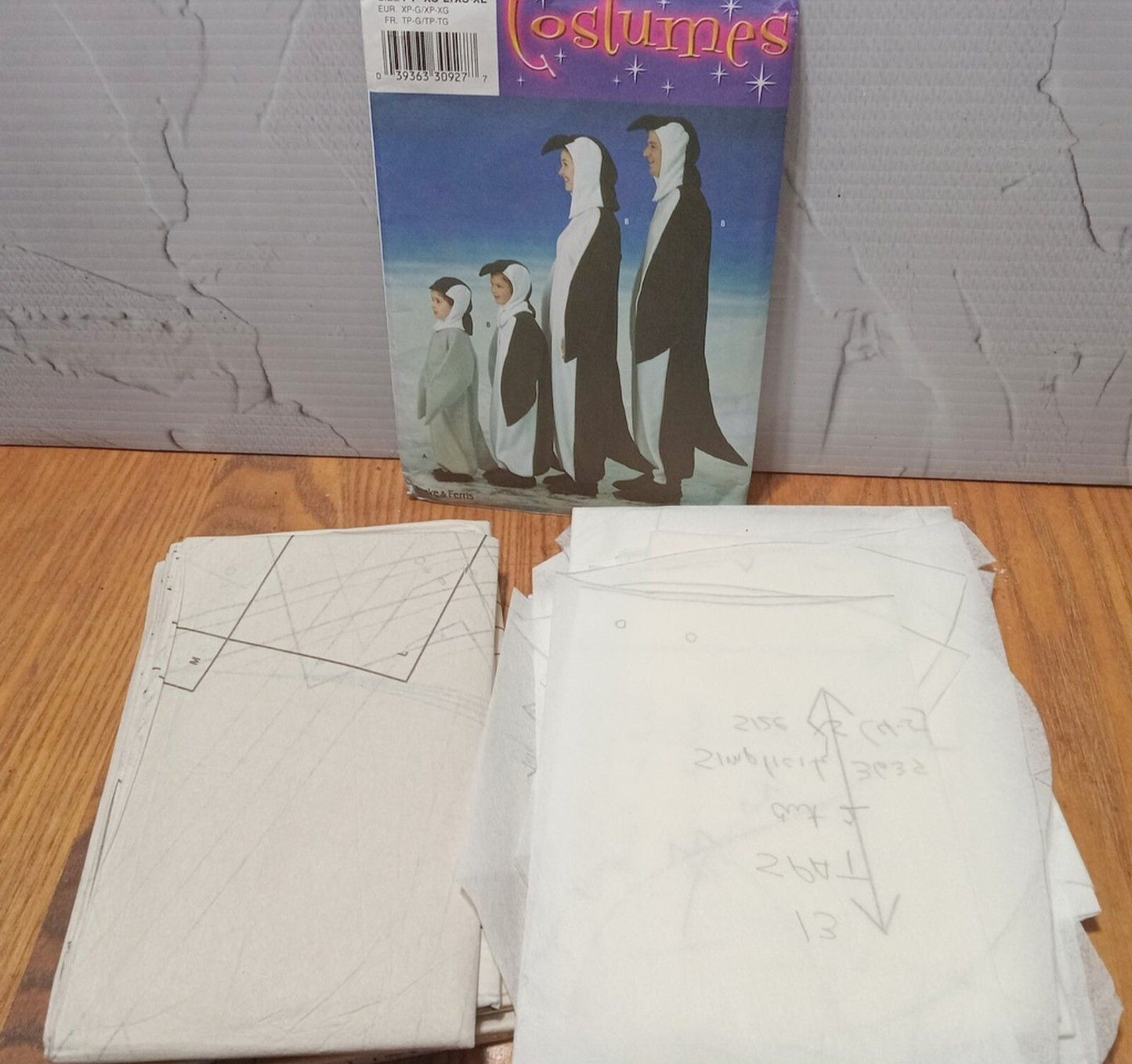 Simplicity 3639 Penguin Family Costume Patterns Child Teen Adult Size