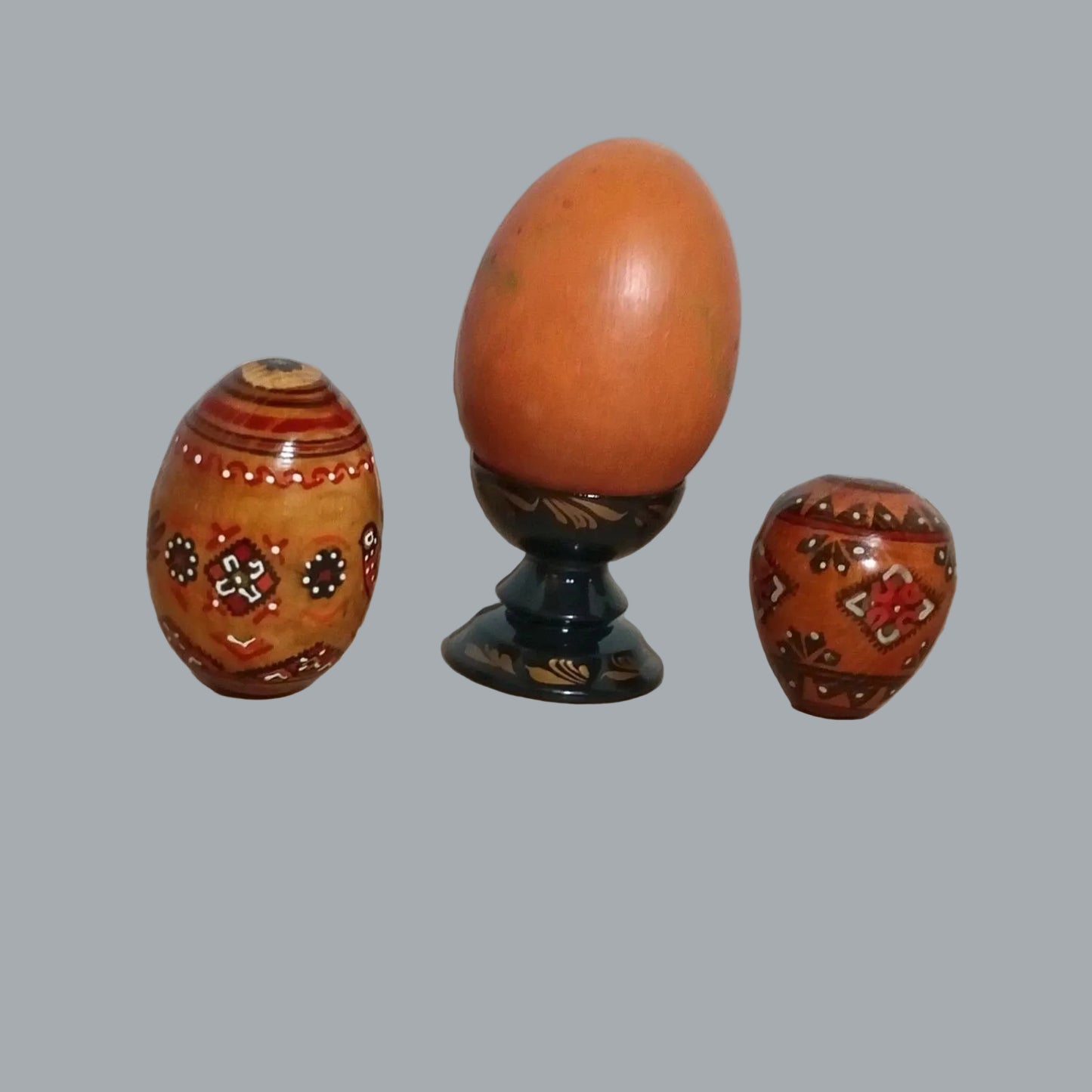 Handcrafted Ukraine Painted Wooden Egg Set w/ Stand 4pc 2.5-1.5in