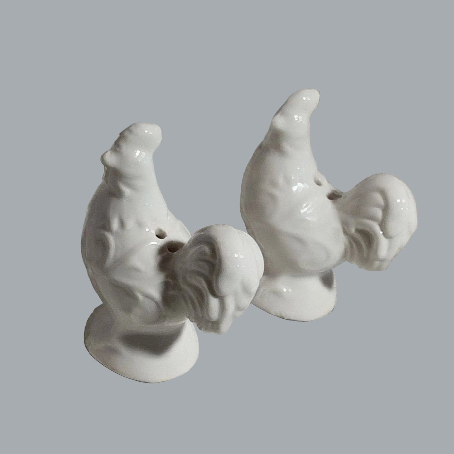 White Ceramic Rooster Salt Pepper Shakers Farmhouse Kitchen Decor Pair
