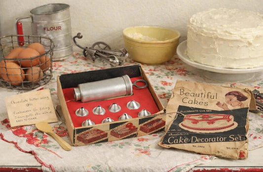 Vintage 1930s Aluminum Cake Decorator Set No. 2804 w Box USA