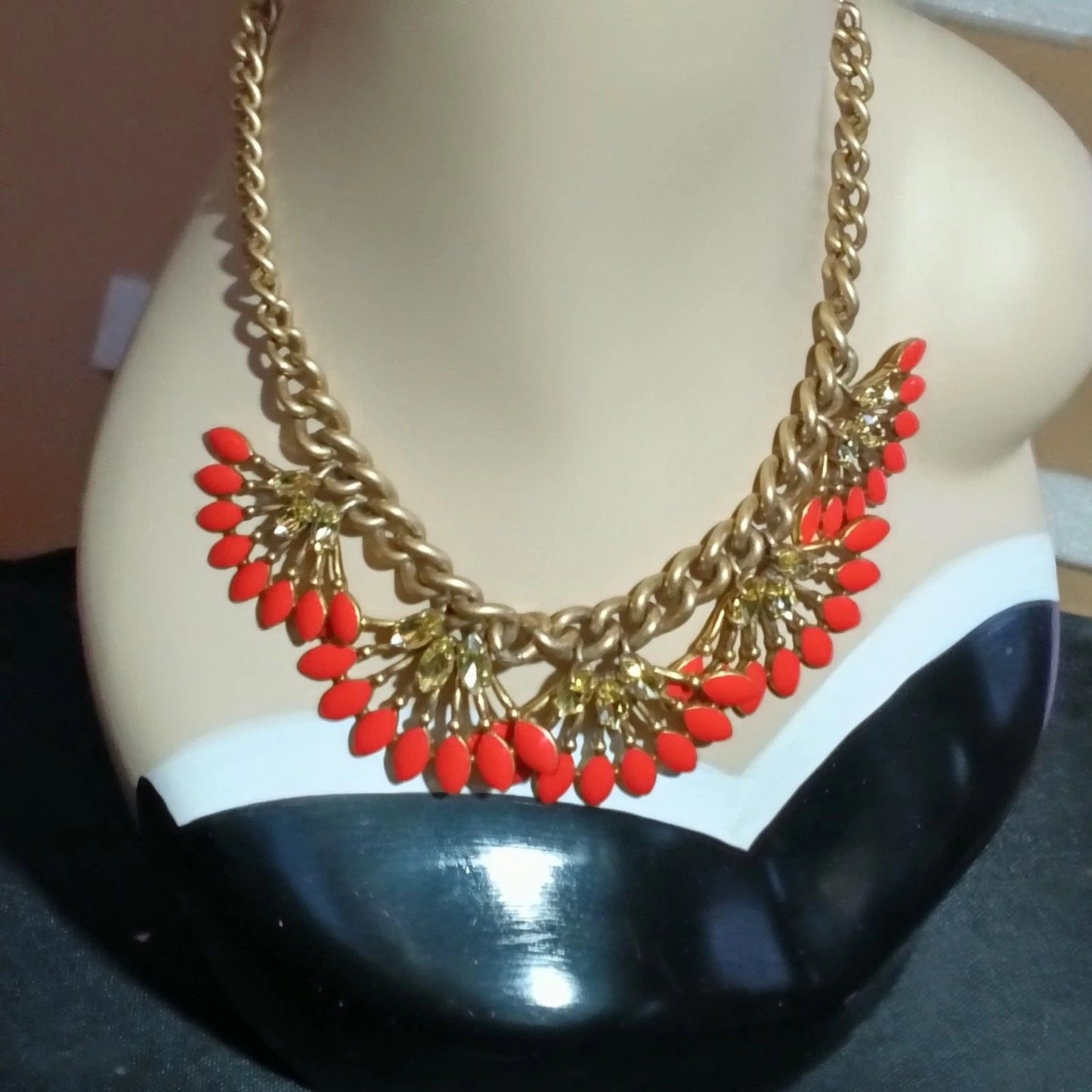 Stella & Dot Gold Tone Coral Red Fan Statement Necklace Chunky Chain