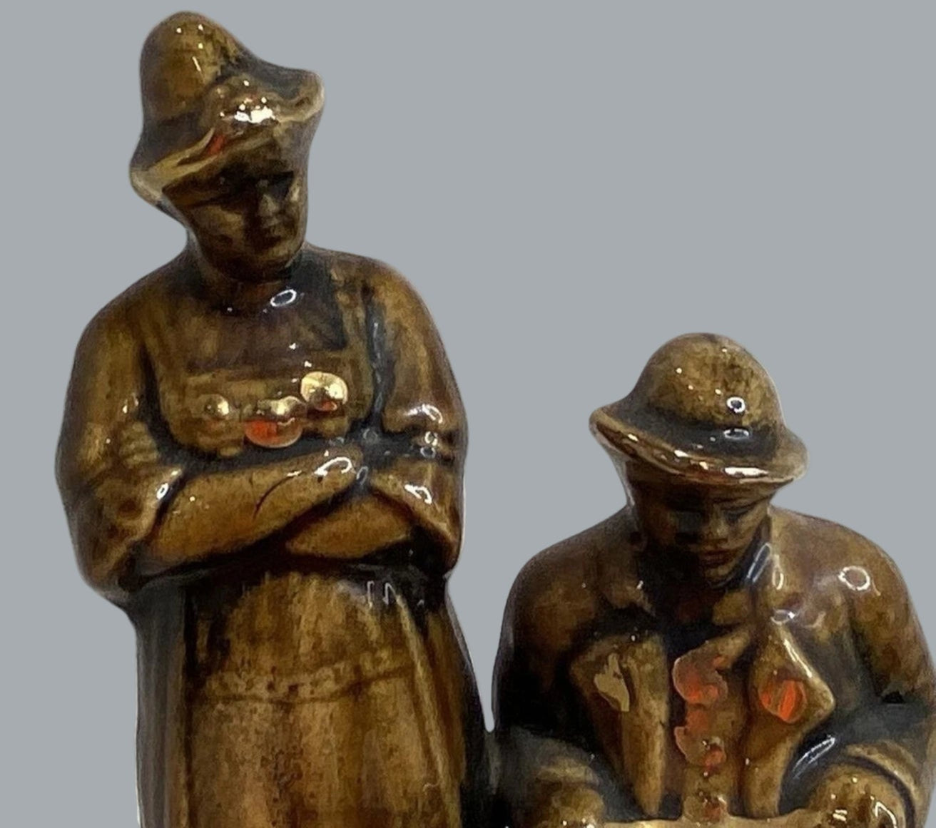 Vntg 1979 Ceramic Gloss Beer Stein Warrior Graphics & Dragon Handle Chip On Tail