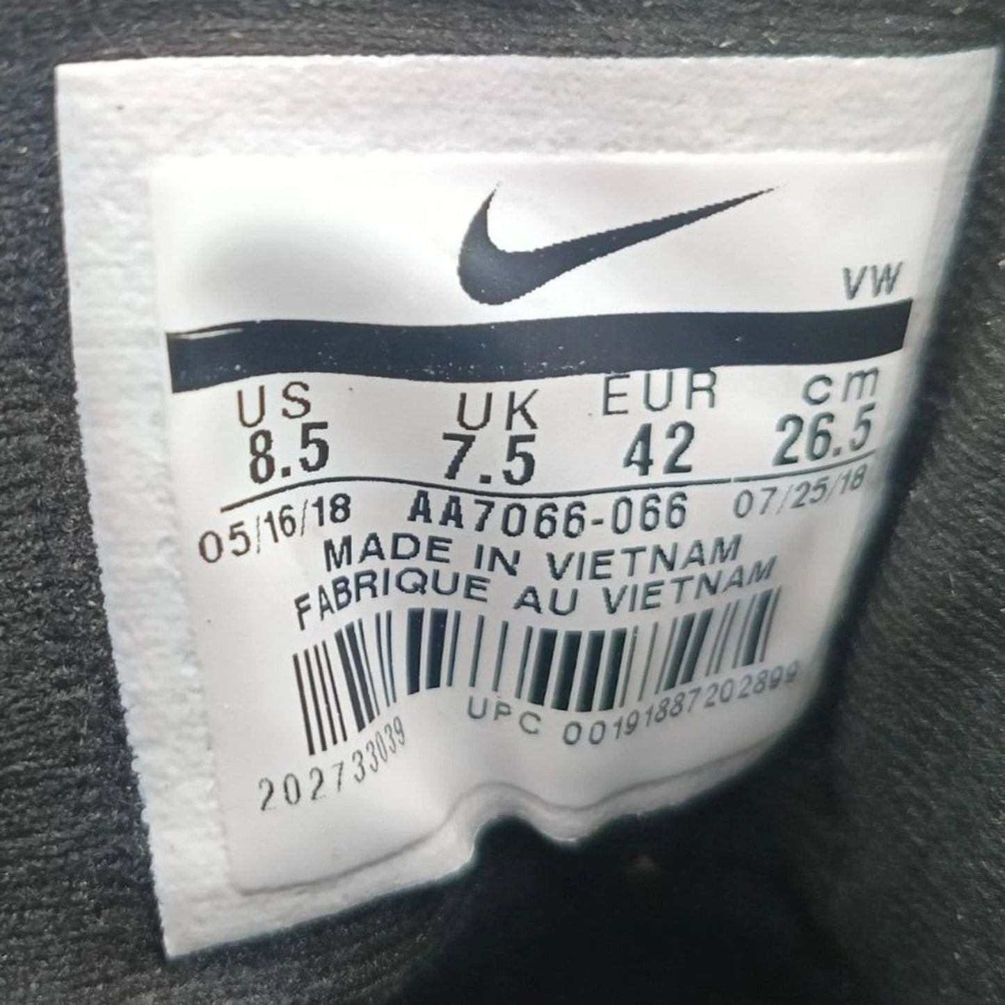 Preowned Nike Air Max Infuriate 2 Mid Basketball Shoes - Black & Red 8.5