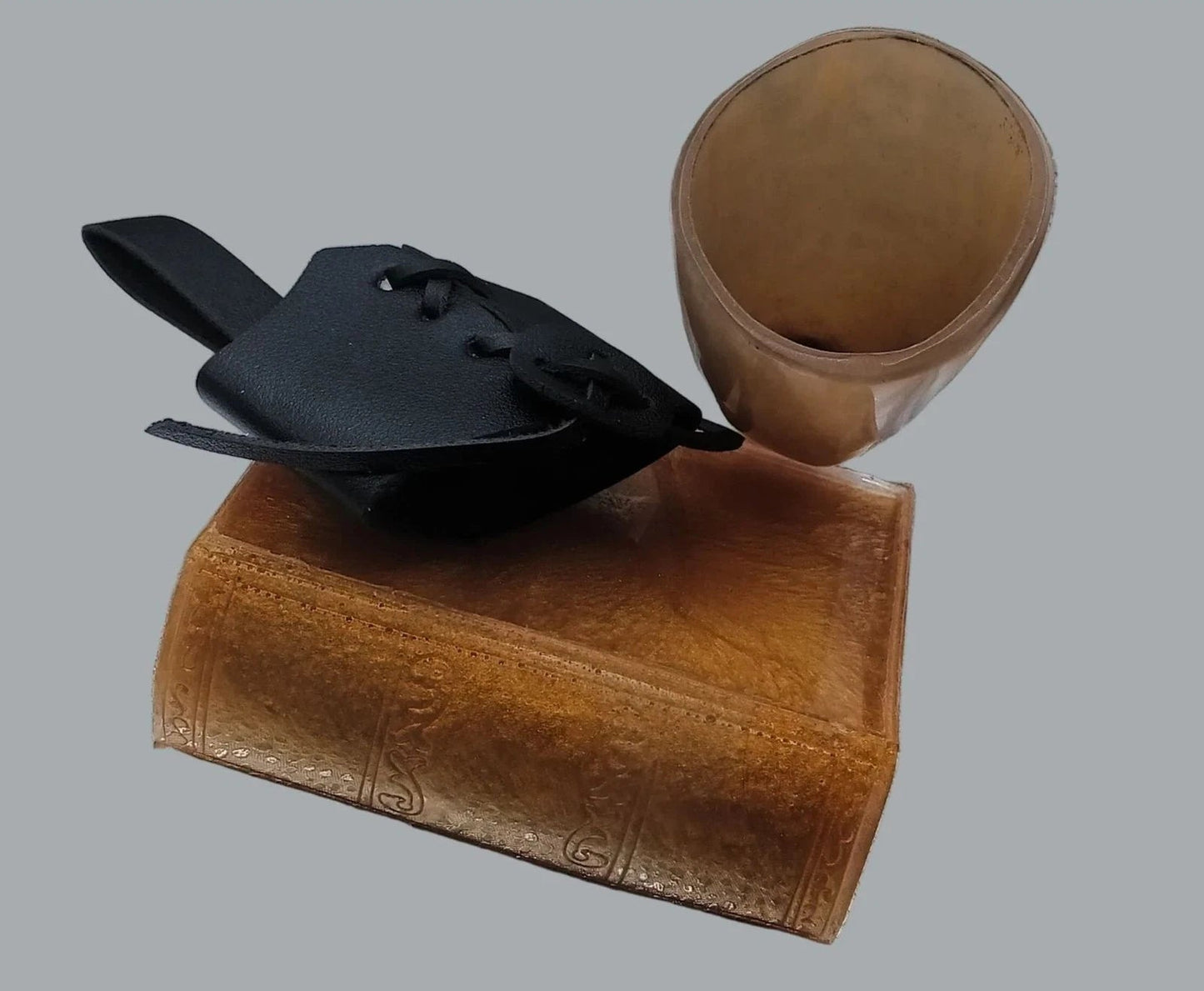 Viking Drinking Horn Authentic Norse-Inspired Drinking Vessel +Black Belt Holder