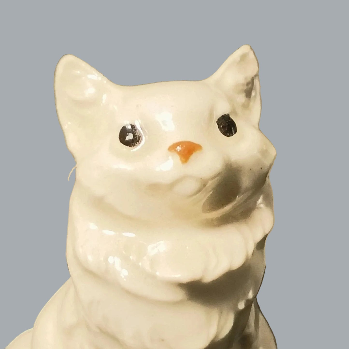 Mini White Ceramic Cat & Kitten Figurines Pair 1.5” & 0.75” Vintage
