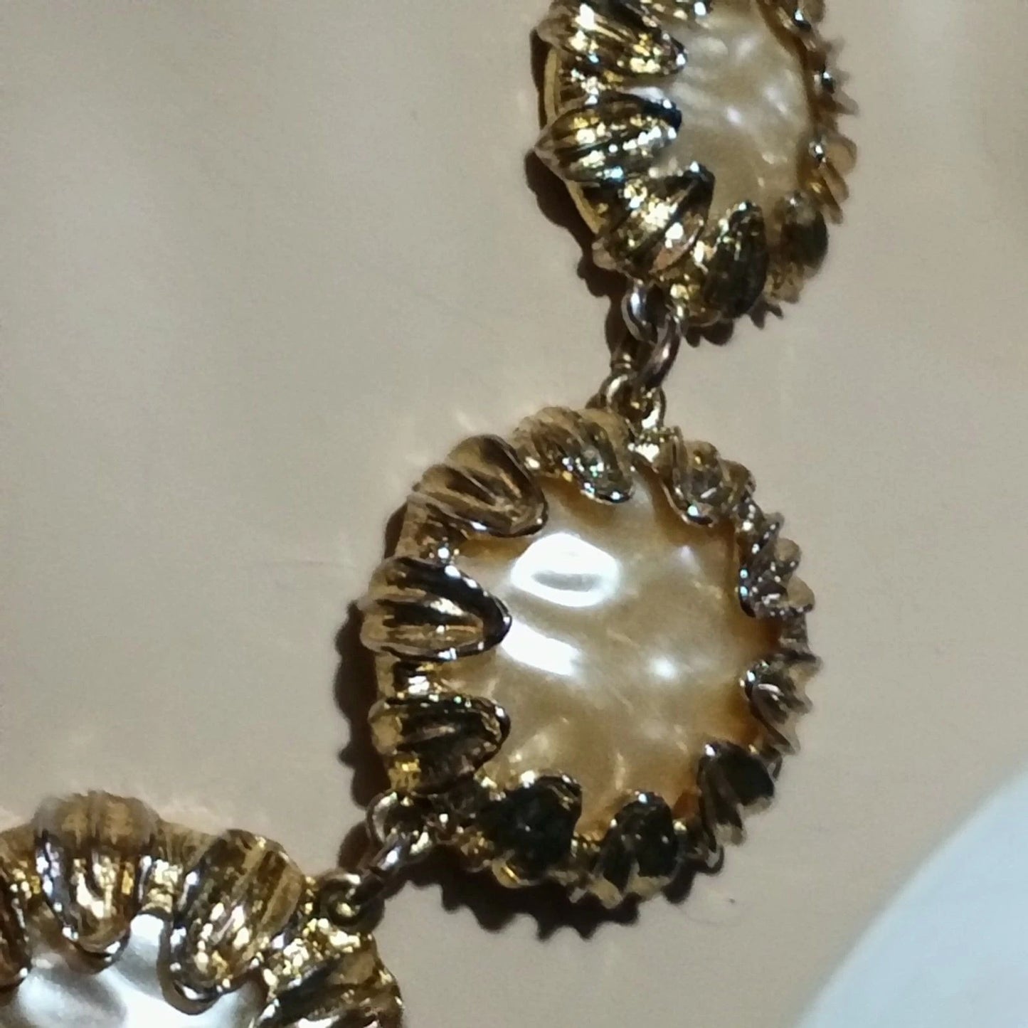 Talbots Gold Tone Champagne Floral Statement Necklace Retro Womens Jewelry