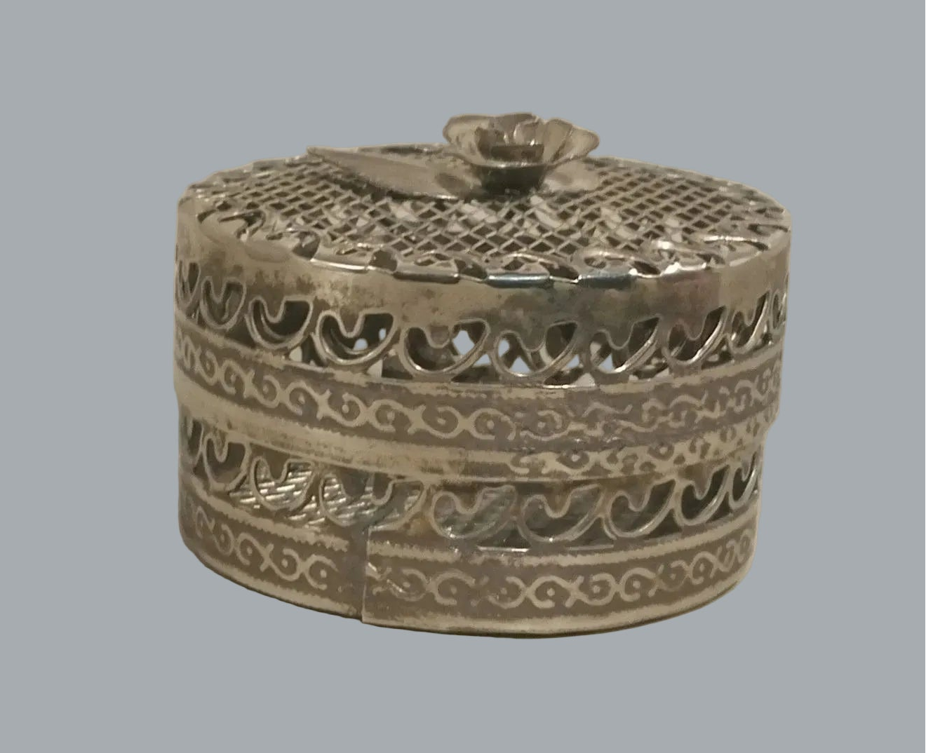 Vintage Silver Filigree Pomander Potpourri Box Rose Lid Incense 2.5"