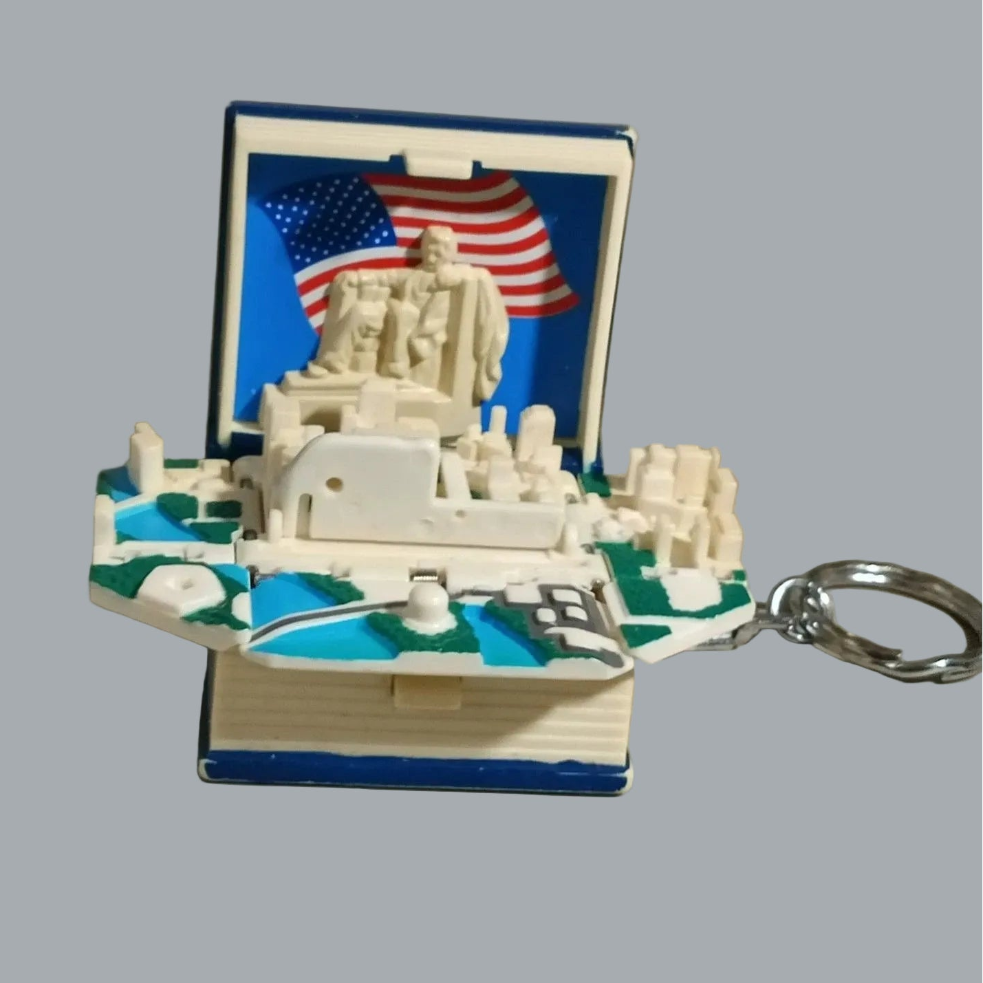 Smithsonian Washington DC Story Pop Up Book Keychain 1995