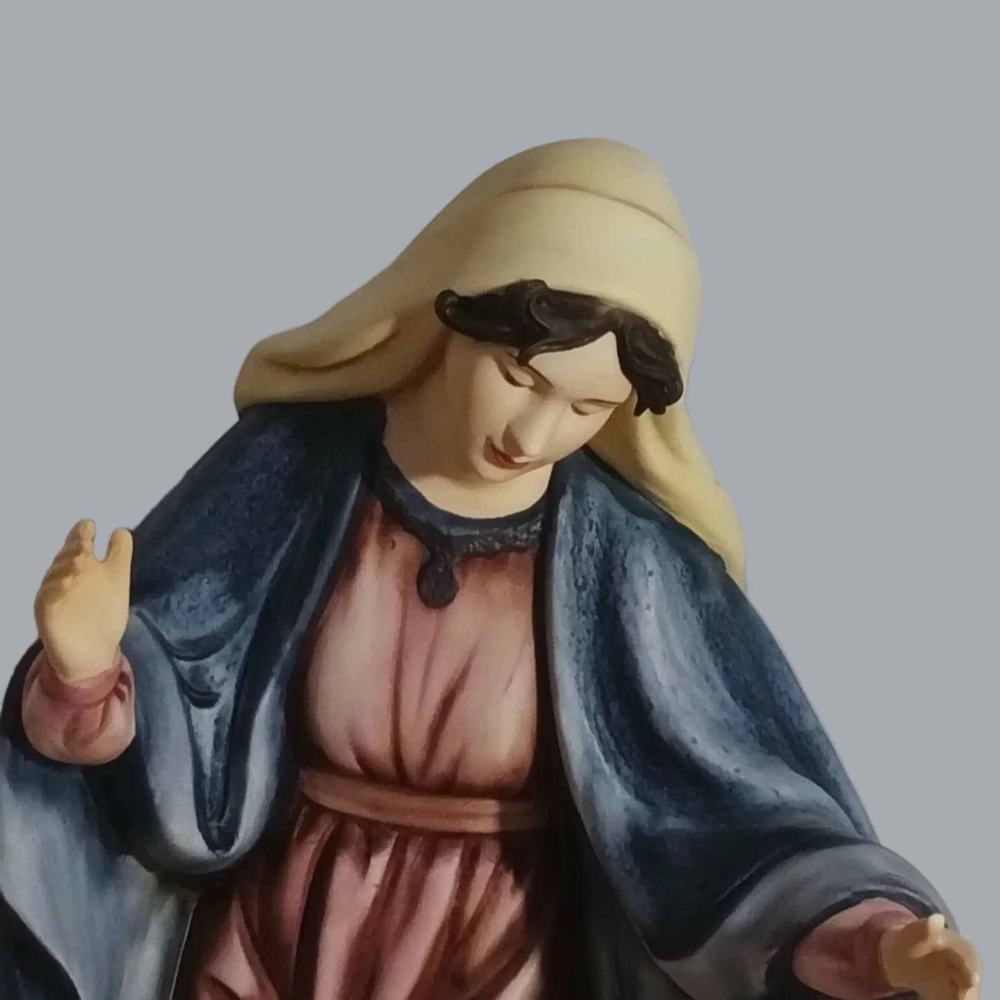 2002 Grandeur Noel Holy Family Nativity Mary Figurine Hand Painted 8.5" Kneeling