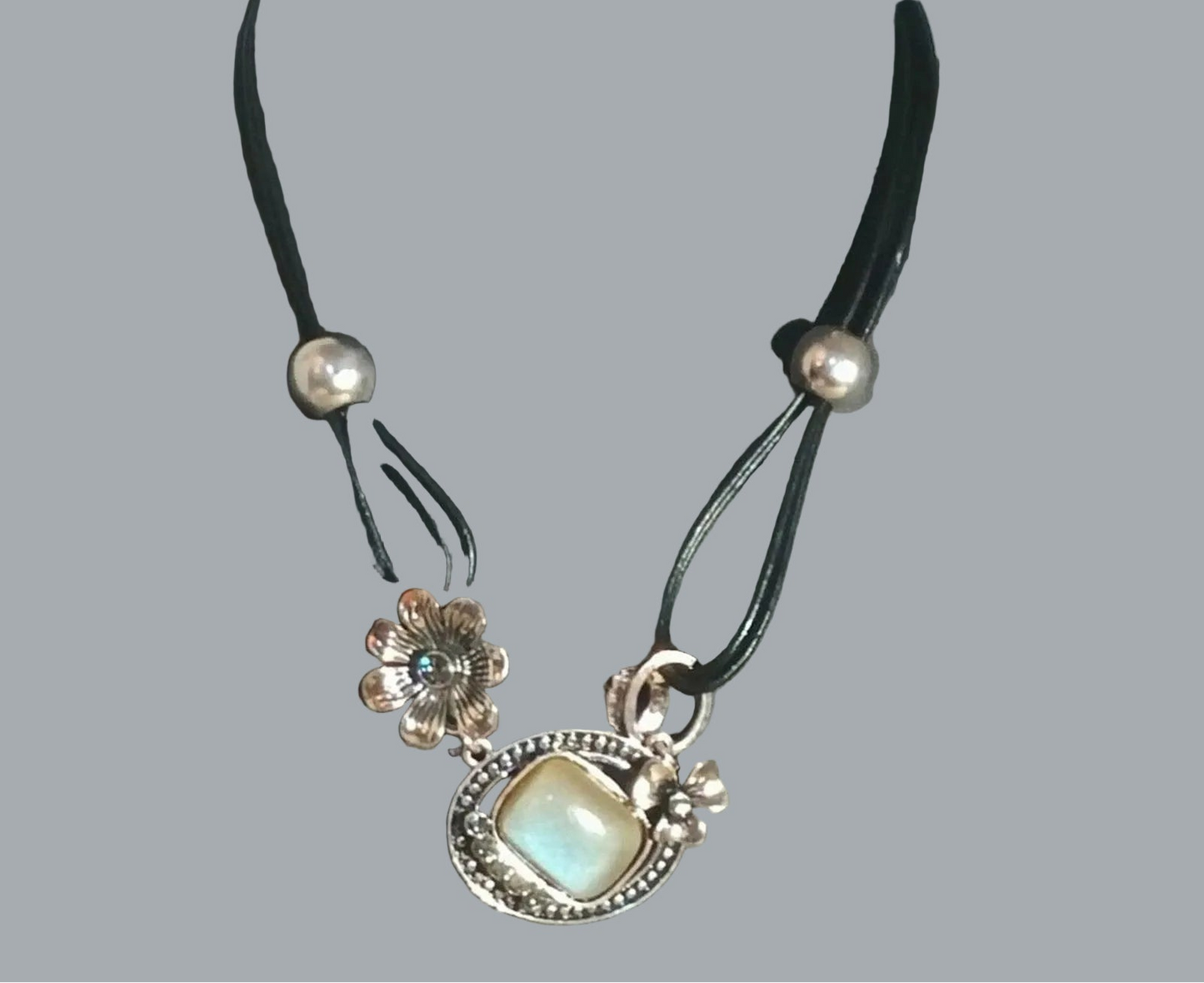 Silvertone Cat Eye Cabochon Floral Choker Necklace Black Cord 12” + Ext