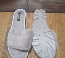 Load image into Gallery viewer, Faux Fur Slide Sandal Unisex Slippers House Shoes Indoor Outdoor Brown Size 11
